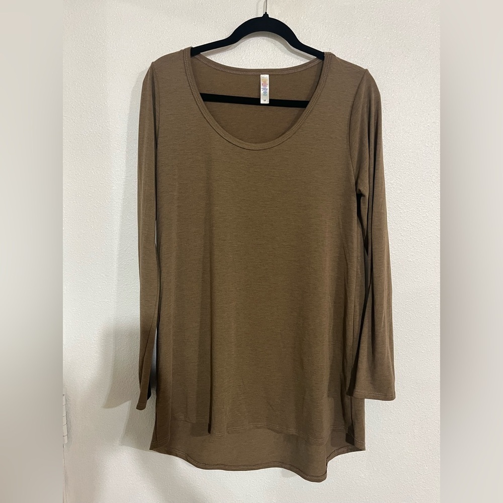 LulaRoe top tunic blouse, M NWOT High Low
